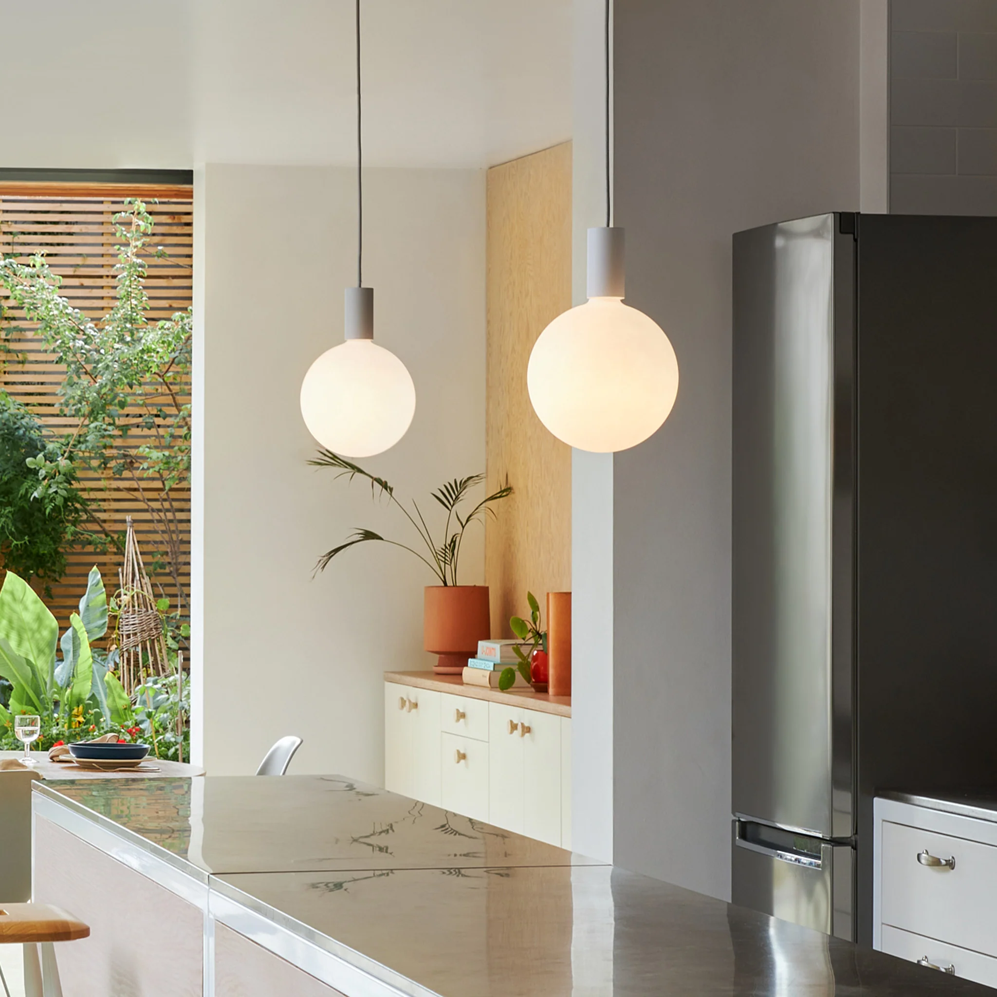 Alumina Single Pendant + Sphere V - Image 3