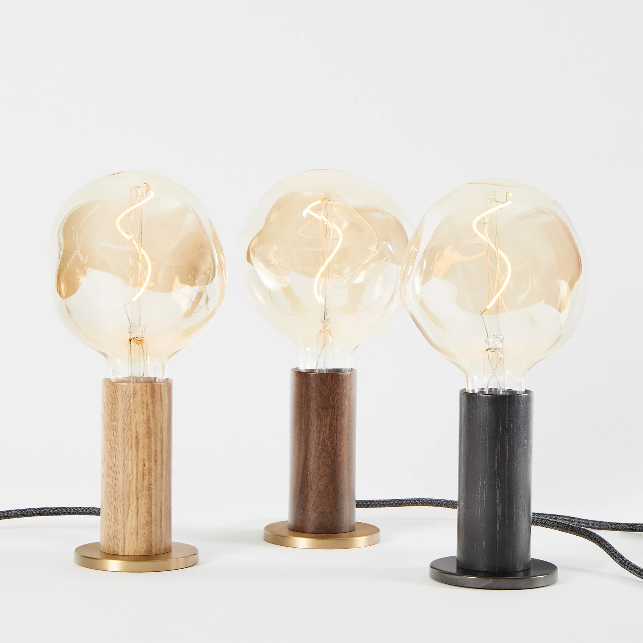 Knuckle Table Lamp in Oak + Voronoi I - Image 3