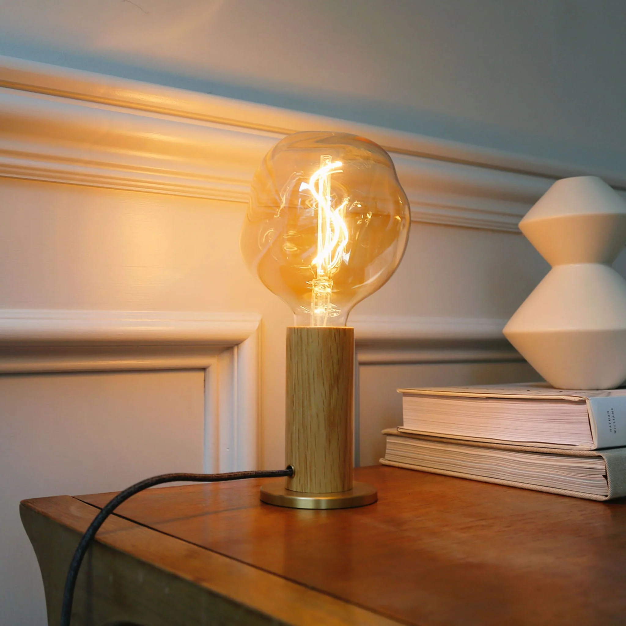 Knuckle Table Lamp in Oak + Voronoi I - Set of 2 - Image 3