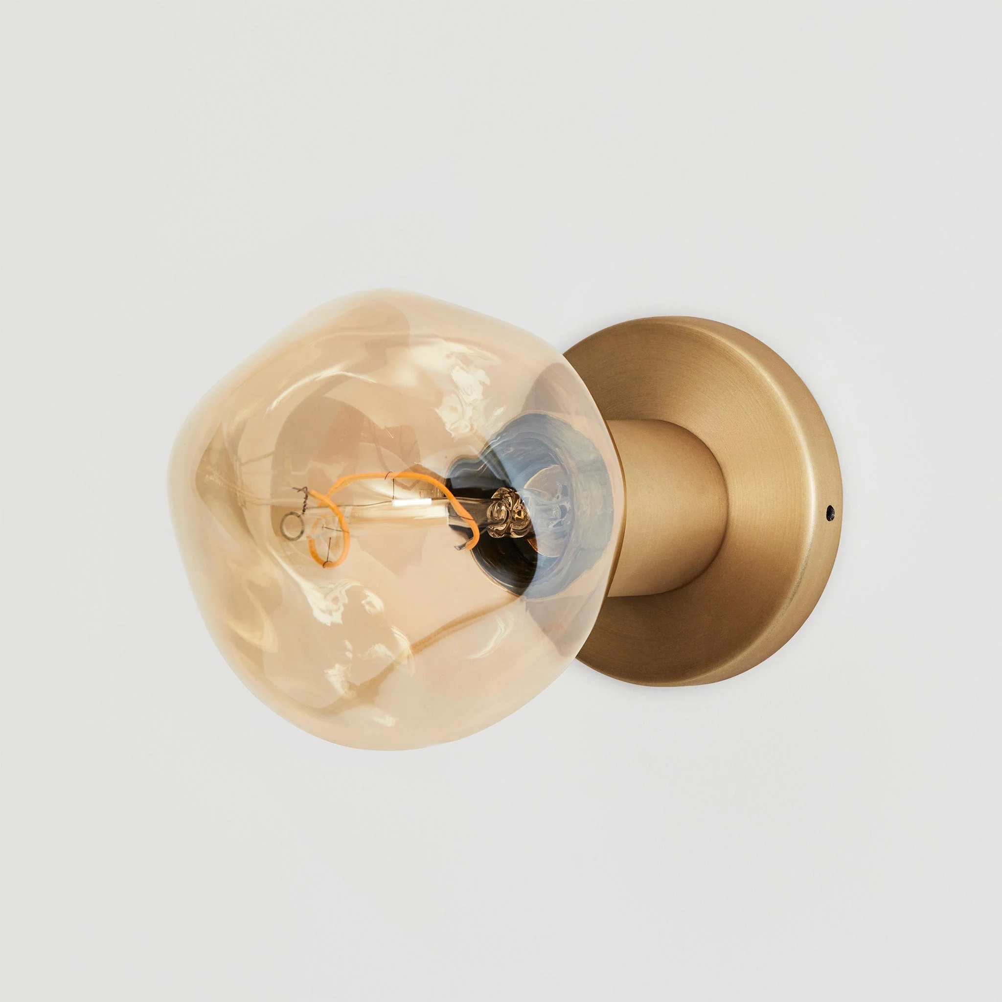 Lochan Wall Light in Brass + Voronoi I - Image 7