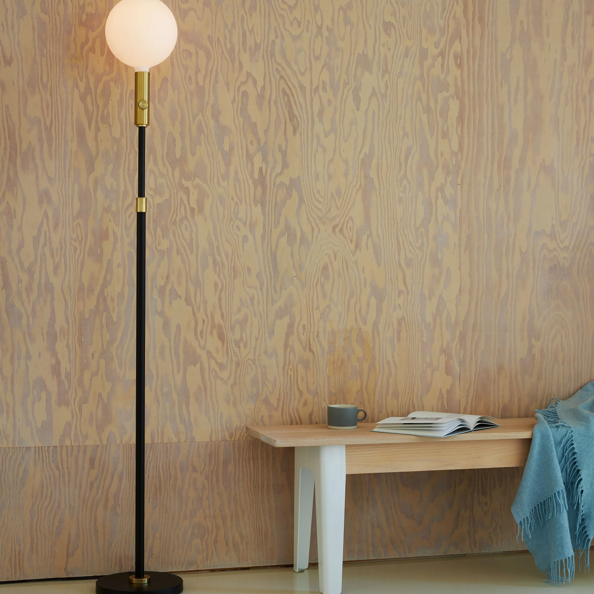 Poise Adjustable Floor Lamp in Brass + Sphere V - Image 4