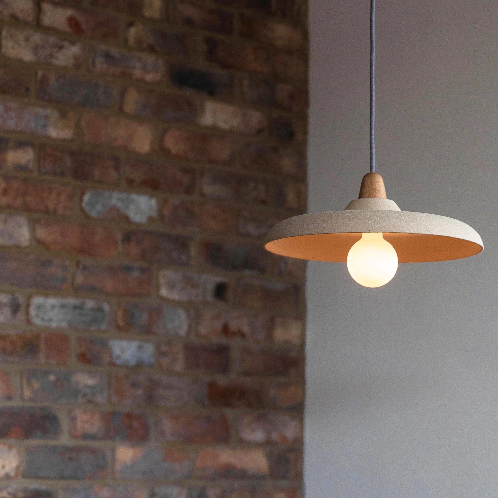 Porcelain II E27 LED Bulb - Image 4