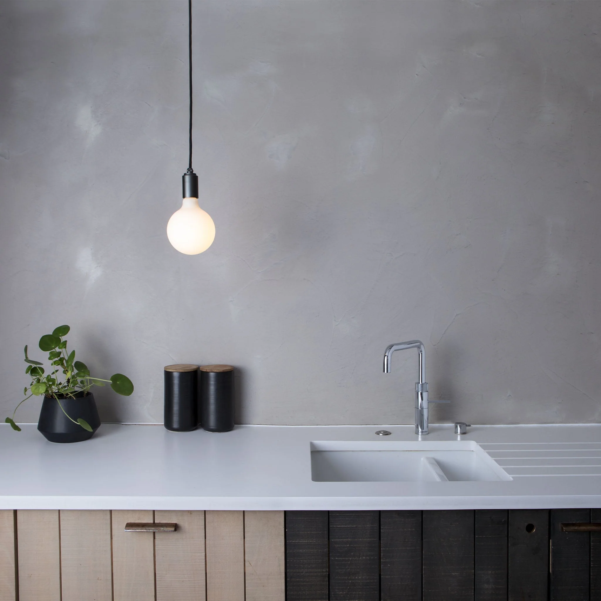 Porcelain III E27 LED Bulb - Image 4