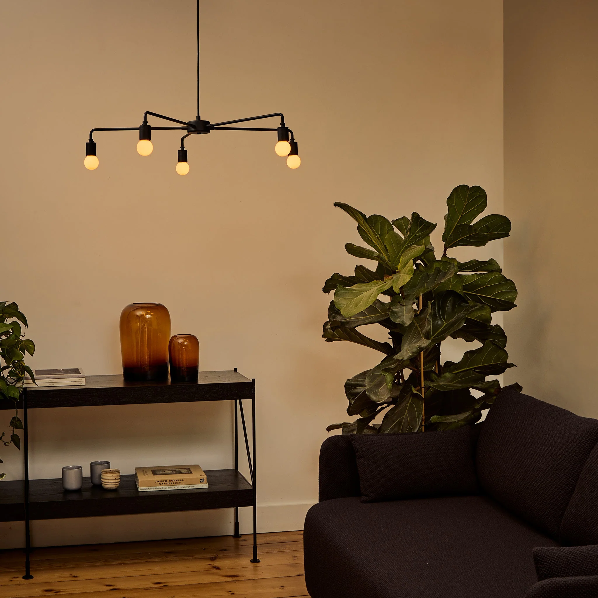 Sphere I E27 Dim-to-Warm LED Bulb - Image 4