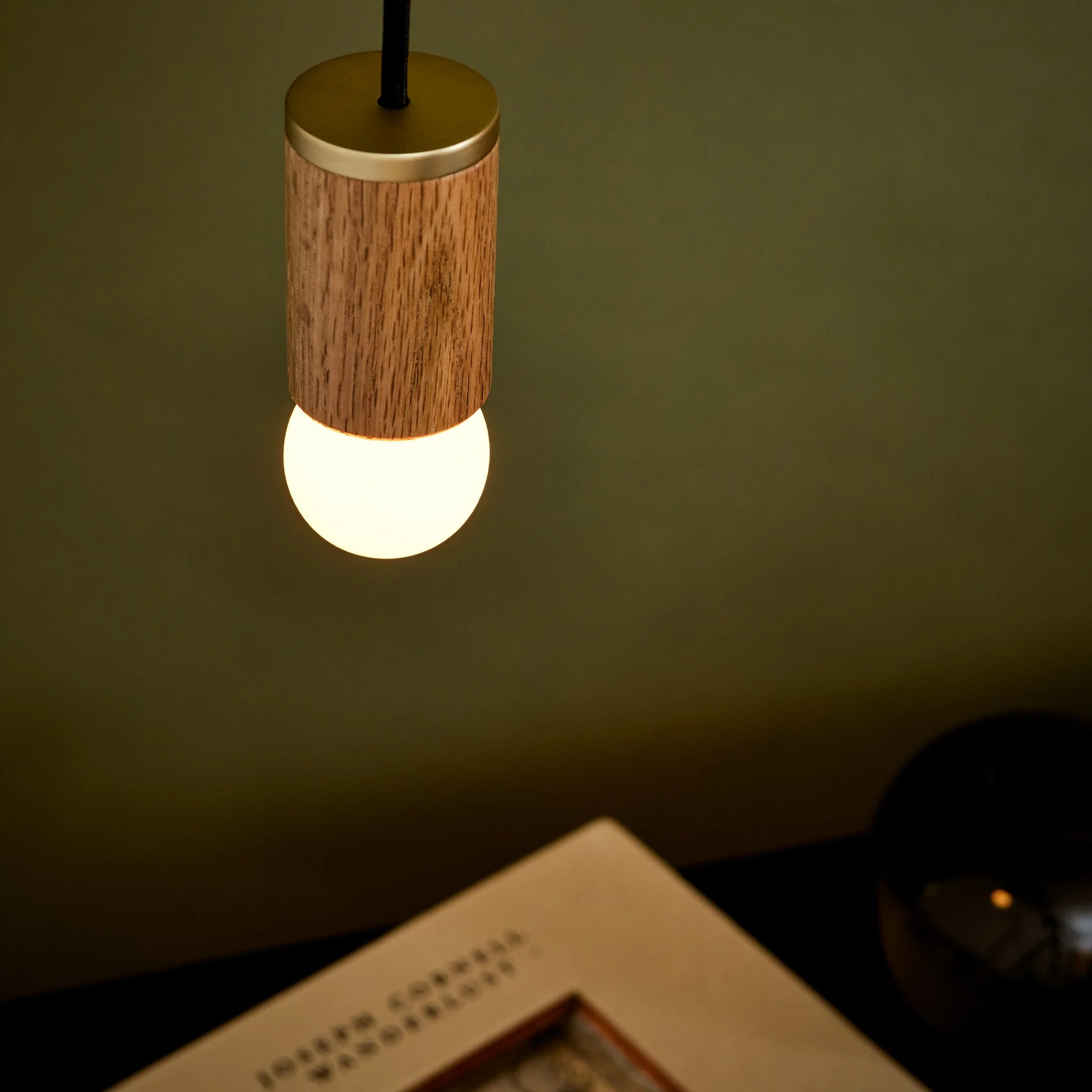 Sphere I E27 Dim-to-Warm LED Bulb - Image 5