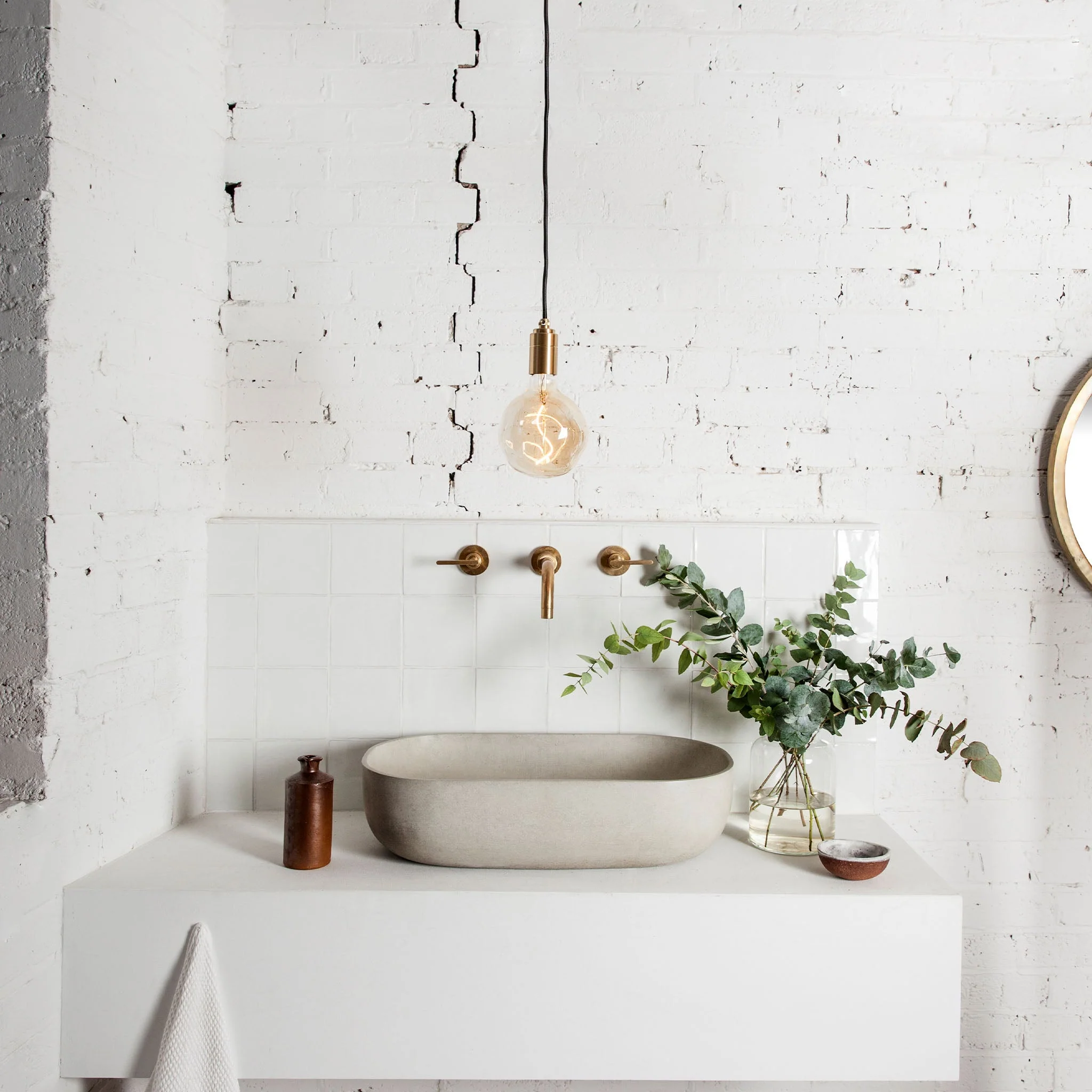 Voronoi I Plug-In Pendant in Brass - Image 4